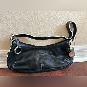 Kenneth Cole Reaction Black Leather Shoulder Bag Silver Hardware